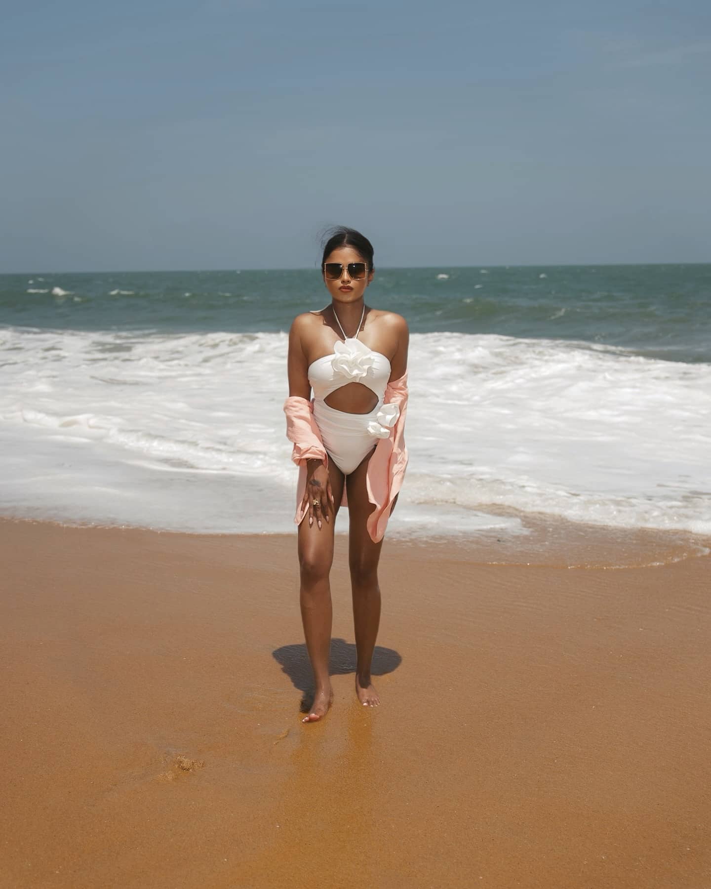 Summer linen diaries 🦩🪷

#karenmillen #mykm #beachoutfit #brunchoutfit #swimsuit #bikini #loropianalinen #islandgirl #islandlife #vacationoutfit #allpink #pinkoutfit