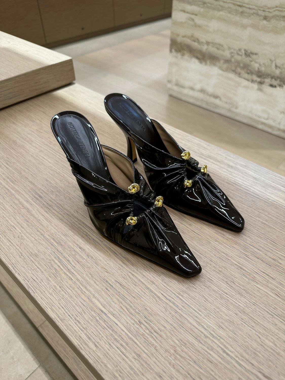 Shoe trends that will sell out in Autumn Winter 2023 by Sachini Dilanka